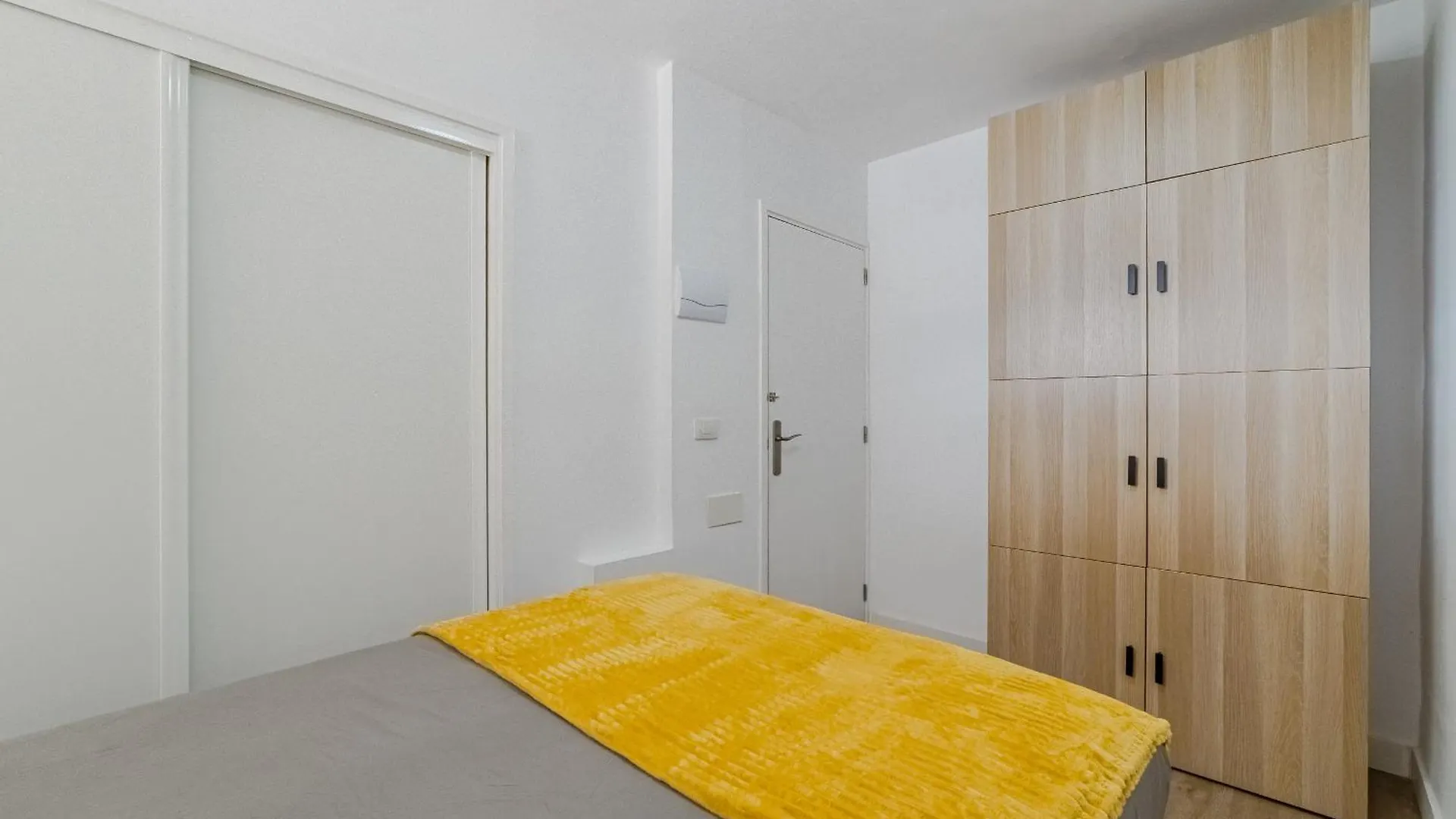 Ocean Breeze Retreat Apartment Playa de las Americas  0*, Playa de las Americas (Tenerife)